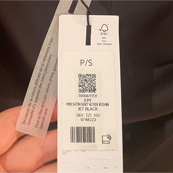 NWT Dynamite MIDI Satin Skirt in Black. - Picture 7 of 7